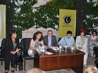 El taller 'Luz a ciegas' durante la lectura de los relatos