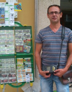 DSC_0298 Francisco Arcas, vendedor de la ONCE que repartió el sueldazo el pasado 23 de junio