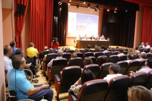 Vista del salón de actos desde la entrada