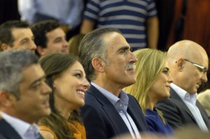 DSC_0241 Juan y Medio con Jesús Vigorra y Eva González entre otros rostros populares de Canal Sur TV