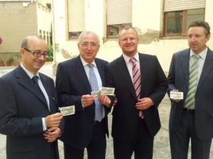 Imbroda4 El director de la ONCE en Melilla, Juan Carlos Rubio, el presidente de Melilla, Juan José Imbroda, el delegado territorial de la ONCE, Patricio Cárceles, y el director de la ONCE en Málaga, Cristobal Martínez