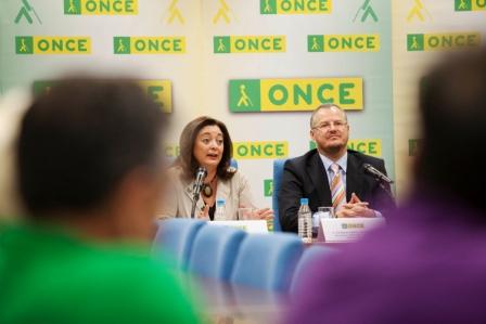 Los asistentes al acto prestaron atención a las palabras de la consejera, Mar Moreno