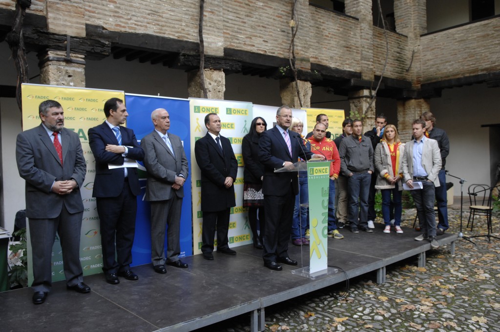 Imagen de la intervención del delegado territorial de la ONCE en Andalucía, Ceuta y Melilla, Patricio Cárceles