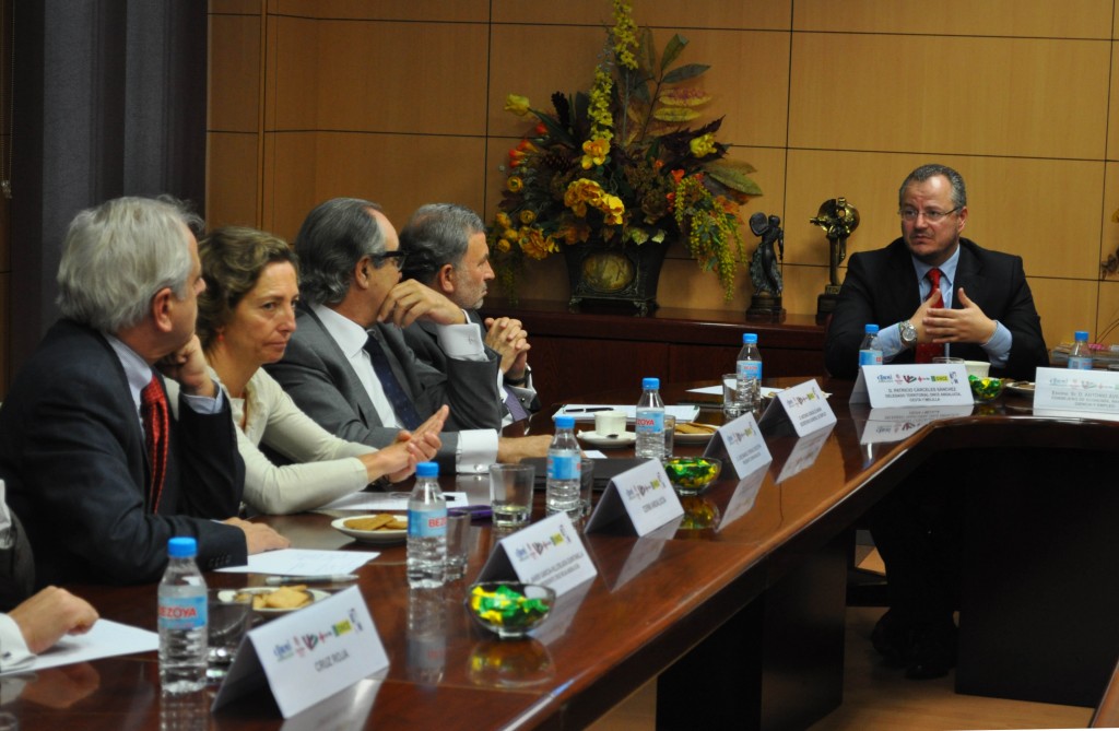 Los participantes escuchan la intervención del delegado territorial de la ONCE