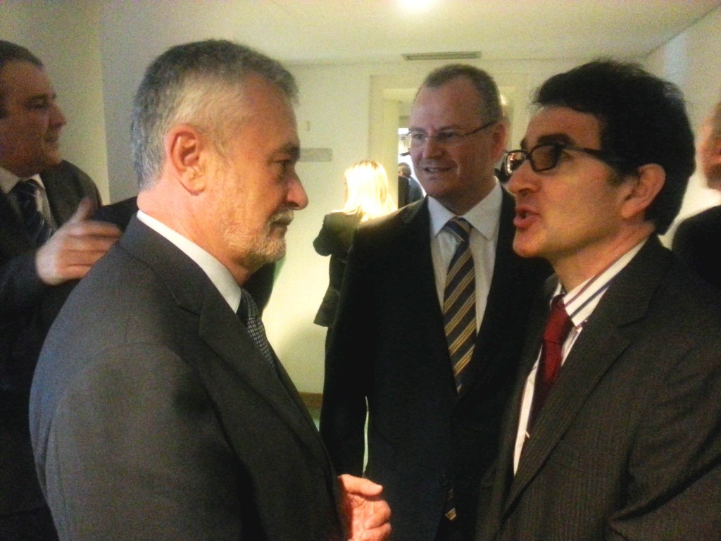 Copia de Andrés con Griñán Andrés Ramos saluda a José Antonio Griñán