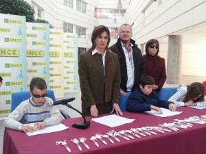 Lectura del manifiesto en el CRE de Sevilla