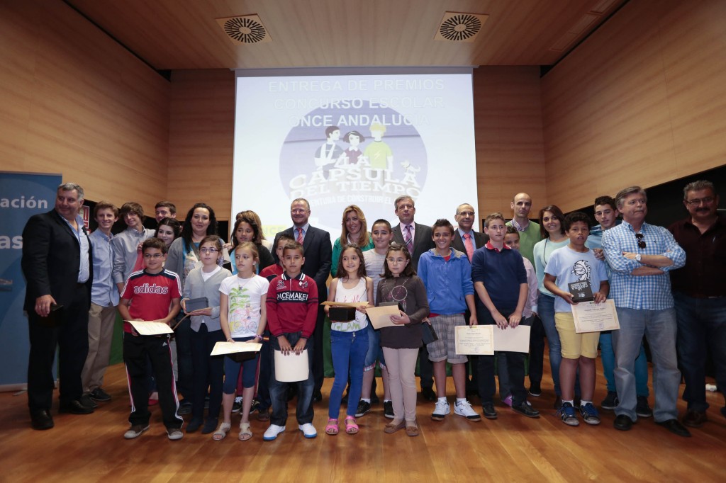 Foto de familia de los vencedores provinciales de Sevilla
