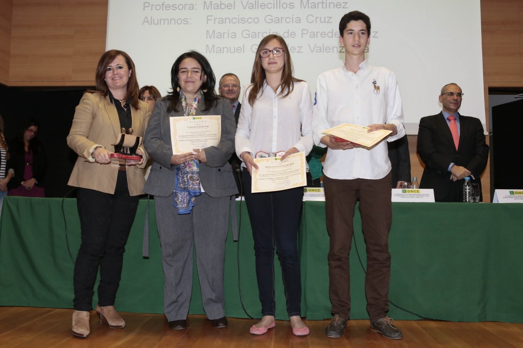 Foto de familia del colegio La Presentación de Baza