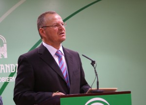 El delegado territorial de la ONCE en Andalucía, Ceuta y Melilla, Patricio Cárceles, durante su intervención. 