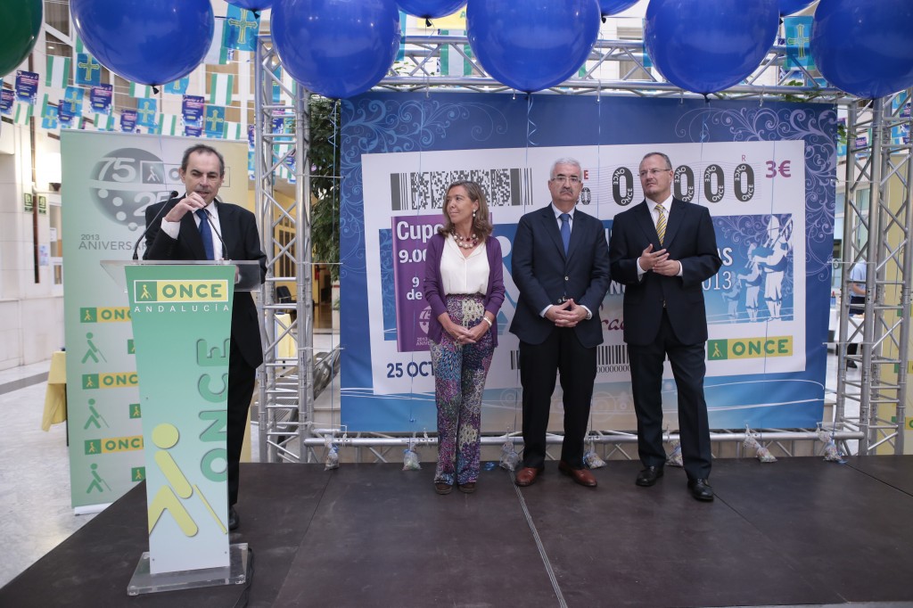 Ventura Pazos en un momento de la intervención