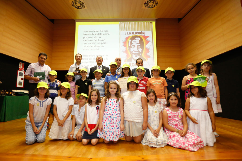 Alumnos del colegio Jorge Juan y Antonio de Ulloa (Sevilla)