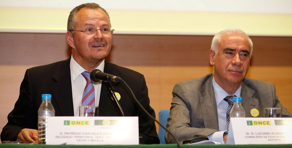 Patricio Cárceles junto a Luciano Alonso durante su intervención