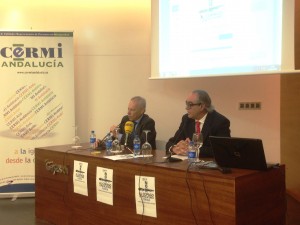 El presidente del Consejo Territorial de Andalucía, Ventura Pazos, junto al presidente de CERMI Andalucía, José Manuel Porras, durante la presentación de la iniciativa en rueda de prensa