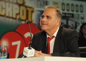 El vendedor de Cádiz, Manuel Barrera Alba, en la mesa