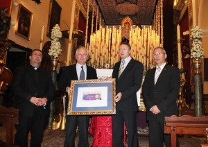 El delegado y subdelegado territorial de ONCE Andalucía en la presentación junto a los hermanos del Silencio