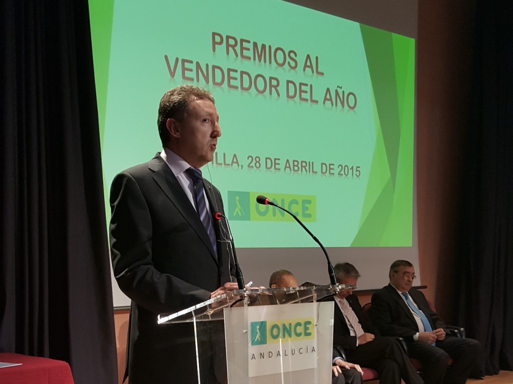 El delegado territorial de ONCE Andalucía, Cristóbal Martínez, agradeció el trabajo y la dedicación a los vendedores