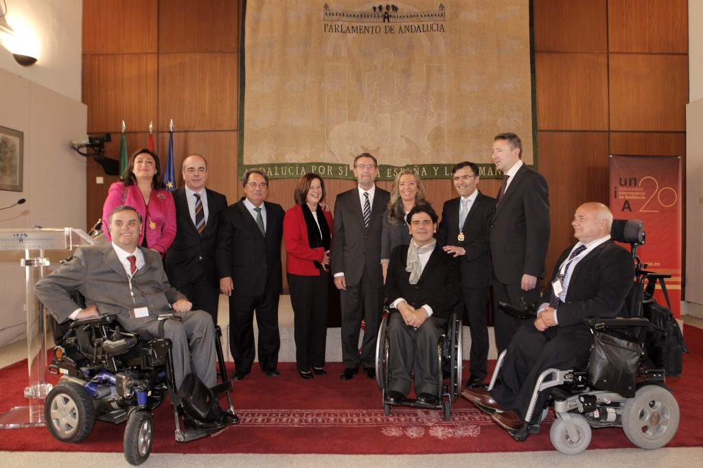 Fundación ONCE recibe la máxima condecoración de la Universidad Internacional de Andalucía por su modelo educativo inclusivo en un acto por Manuel Gracia en el que fue su último acto oficial como presidente del Parlamento