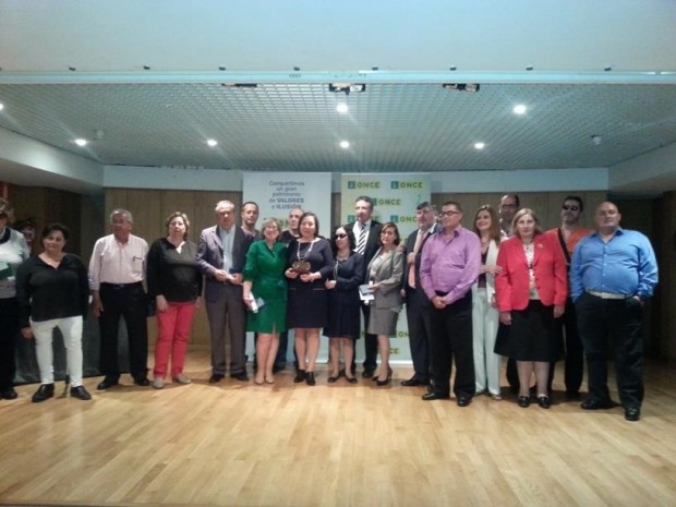 Homenaje a los vendedores de la ONCE en Granada, con la presencia de Cristóbal Martínez, la vicepresidenta primera del Consejo Territorial, Isabel Viruet, y el director de la ONCE en Granada, Alberto Morillas