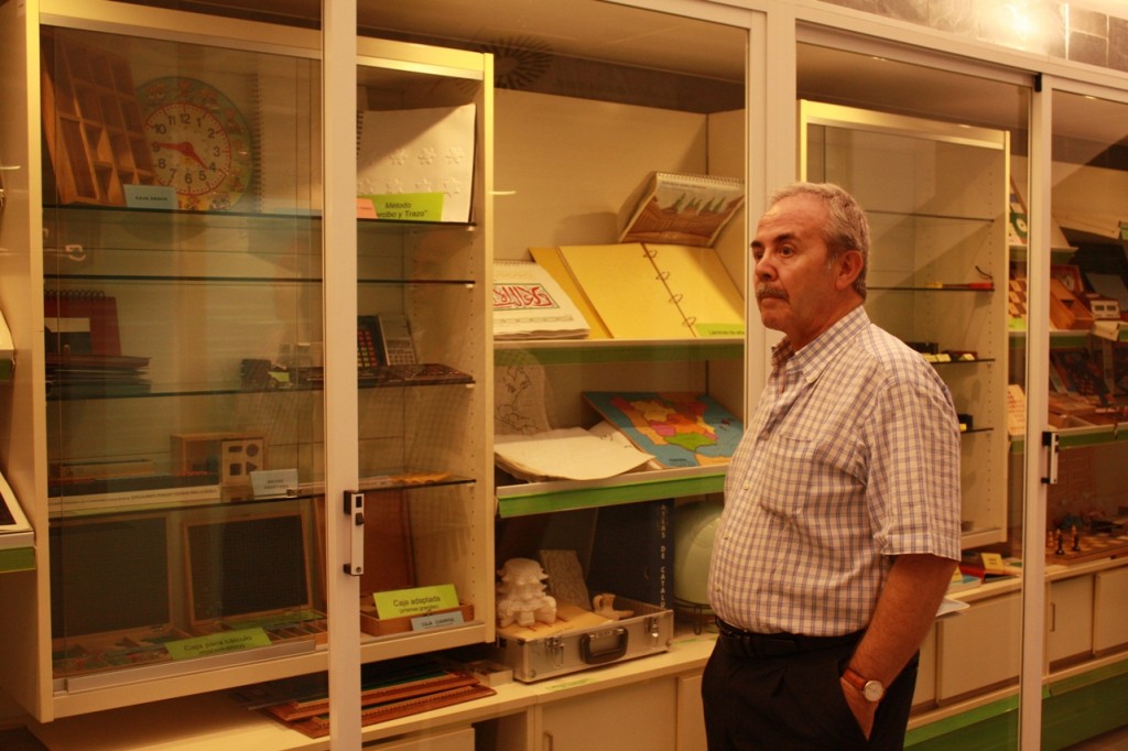 El profesor Gómez Martín inició las conversaciones con la ONCE para poner fin a los problemas de accesibilidad en la Selectividad