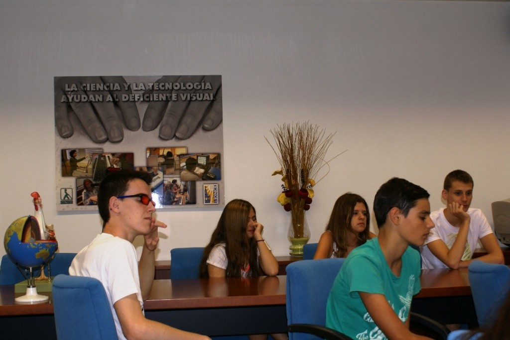 Los alumnos siguieron con interés la conferencia inaugural