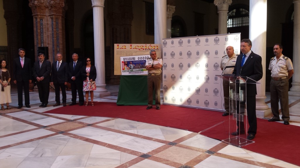 Perspectiva general del patio de Capitanía General donde se celebró el acto en el momento de la intervención del delegado territorial