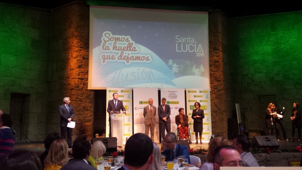 Cristóbal Martínez, delegado territorial de la ONCE en Andalucía, Ceuta y Melilla durante su intervención en el acto de Santa Lucía