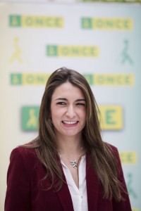 Primer plano de Gemma Pozo, consejera del Consejo Territorial de la ONCE en Andalucía, Ceuta y Melilla