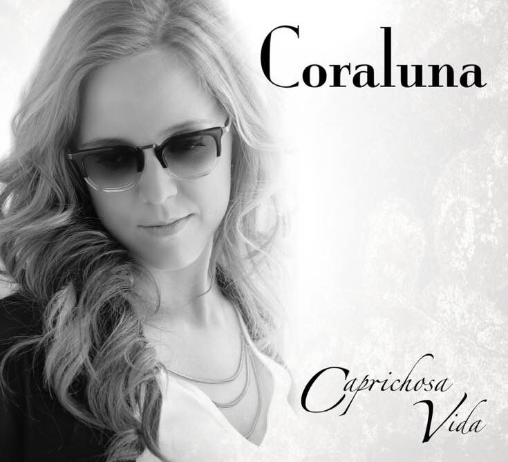 El primer plano de Coraluna pone rostro a la portada de su nuevo disco 'Caprichosa Vida', producido por David Santisteban