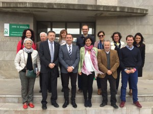 Los componentes del jurado de los Premios Deportes 2015 aparecen de forma escalonada y tras estos, el cartel de la Junta de Andalucía.