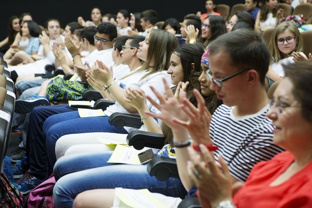 público aplaudiendo