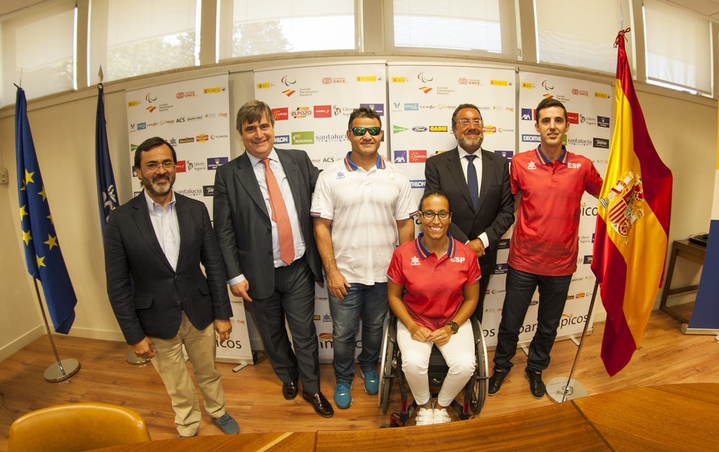 Foto de familia en la presentación de los Paralímpicos en Madrid