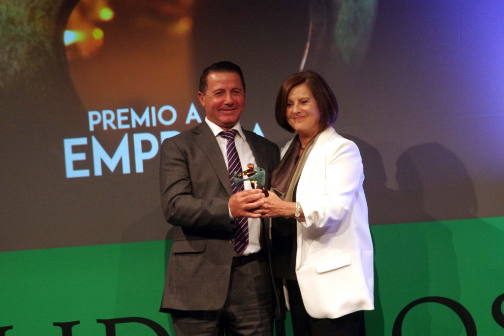 Entrega a Telefurgo en el escenario