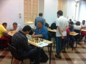 Imagen de algunos de los jugadores en la sala