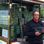 Imagen de Francisco Gabriel Martos en su punto de venta en Córdoba