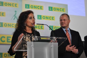 Plano medio de la consejera La consejera de Salud y Bienestar Social de la Junta de Andalucía, María Jesús Montero durante su intervención en el acto central