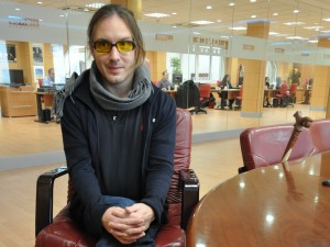 Primer Plano de Pepe Arce en la Delegación Territorial de la ONCE en Andalucía